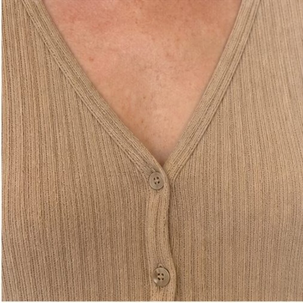 Camel Button Blouse - Picture 4 of 6